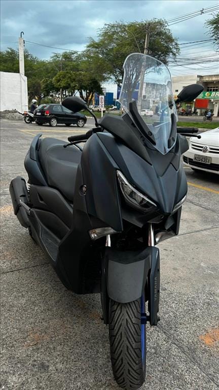 XMAX ABS