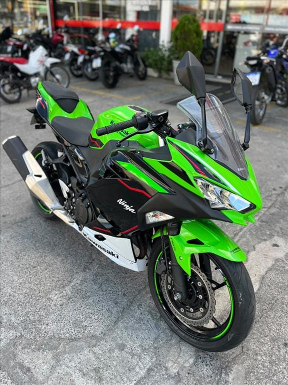 NINJA 400